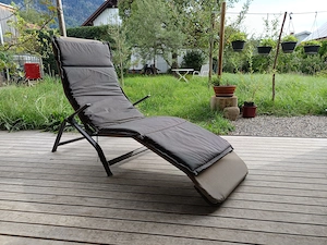 Liegestuhl mit Polster Bild 2