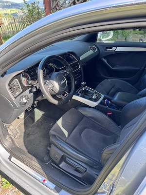 Audi A4 1,8 tfsi quattro sport Bild 4