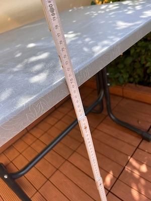Couch, Gartentisch Bild 2