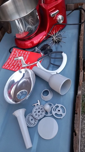 Klarstein Küchenmaschine, wenig gebraucht, daher in sehr gutem Zustand aus Nichtraucherhaushalt Bild 6