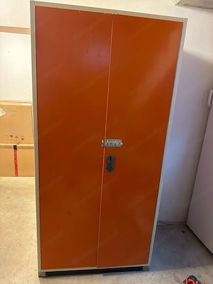 Sattelschrank, Bundeswehrschrank, Schrank