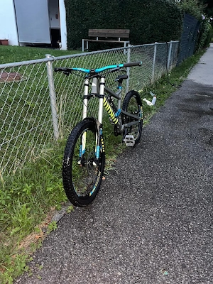 canyon downhill 