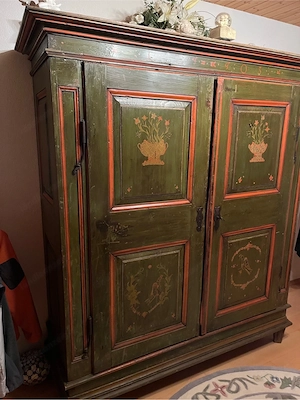 Antiker Bauernschrank von 1803   Bemalt, Biedermeier   Volkskunst grün Bild 2