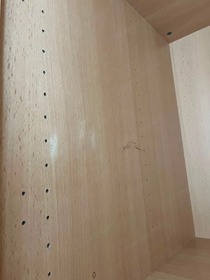 Kleiderschrank Bild 5