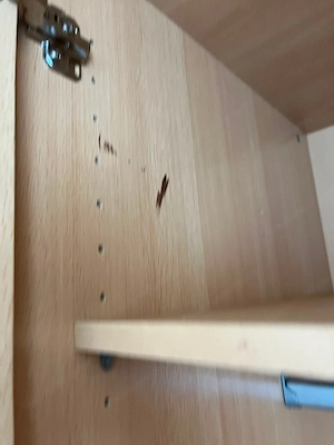 Kleiderschrank Bild 4