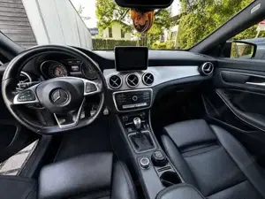 Mercedes Benz CLA 180d AMG Line Bild 2