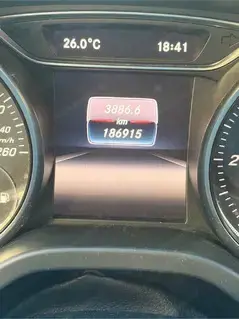 Mercedes Benz CLA 180d AMG Line Bild 3
