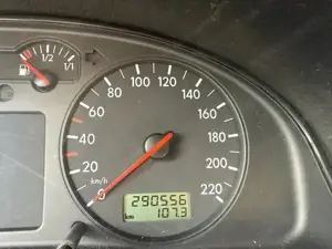 VW Passat  1.9 Tdi (Kombi) Bild 2