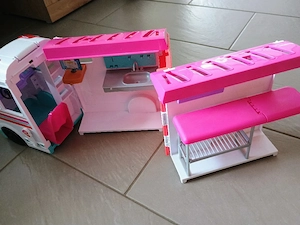 Barbie Rettungsbus Bild 3