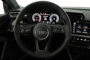 Audi A3 Sportback TFSI 110 kW S line 35 S-tronic S-LINE, AHK, Mat... Bild 5