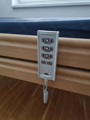 Burmeier elektr. Pflegebett Dali low entry (extra niederer Einstieg) Bild 9