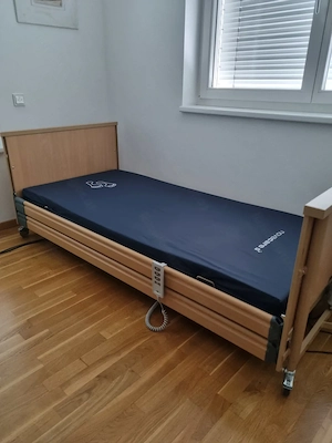 Burmeier elektr. Pflegebett Dali low entry (extra niederer Einstieg) Bild 7