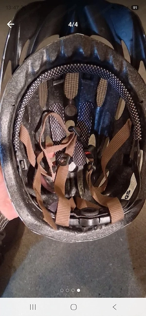 2 Erwachsene 1 Kinder Helm Fahrrad usw Bild 4