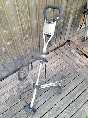 Wagen für Golftasche Bild 2