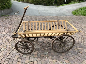Leiterwagen aus Holz