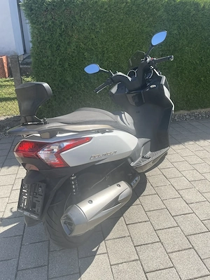 Kymco Downtown 300i ABS Roller Bild 5