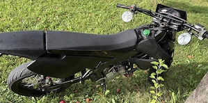 Derbi Senda 50 schwarz, Bj. 2006, viele neue Teile Bild 2