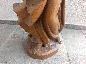 Handgeschnitzte Madonna mit Jesuskind  Bild 4
