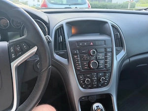 Opel Astra 1,7 CDTI Ecotec Edition Start Stop System (2015) Bild 9