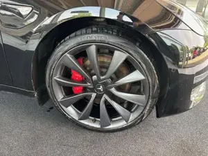 Tesla Model 3 Bild 6