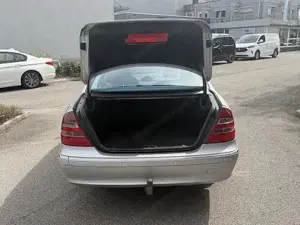 Mercedes-Benz E-Klasse Bild 7