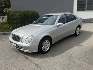 Mercedes-Benz E-Klasse Bild 2