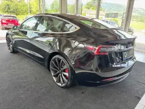 Tesla Model 3 Bild 4