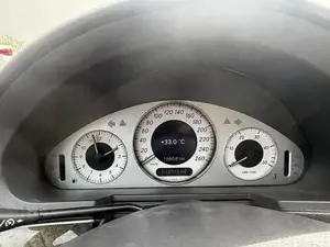 Mercedes-Benz E-Klasse Bild 11