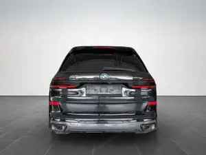 BMW X7 xDrive 40d M SPORT PRO /AHK/STH/HK/PANO/7-SI 259 kW (352 PS), Automatik, Allrad Bild 4