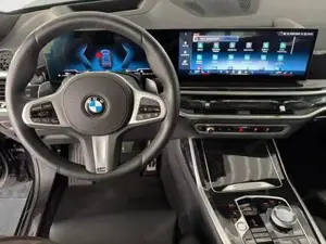 BMW X7 xDrive 40d M SPORT PRO /AHK/STH/HK/PANO/7-SI 259 kW (352 PS), Automatik, Allrad Bild 9