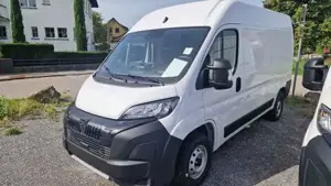 Peugeot Boxer Kombi/Bus Bild 8