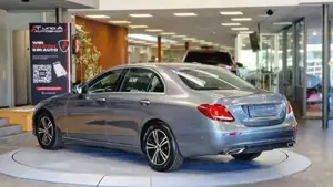 Mercedes-Benz E 200 Bild 3
