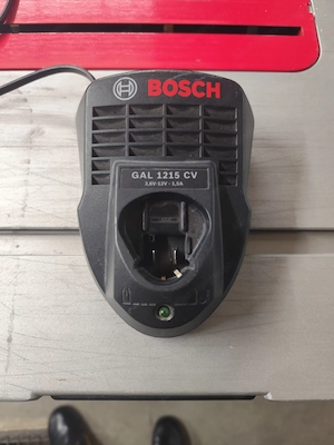 Bosch Schnellladegerät Li-Ionen GAL 1215 CV 1.5 A 230 V GB Bild 2
