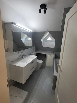 Schöne, helle 3 Zimmer Dachgeschoßwohnung in Bregenz, Privatverkauf  Bild 7