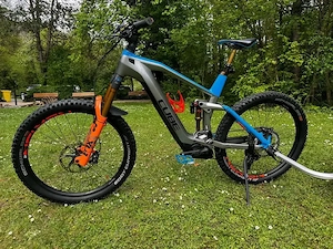 Cube Stereo Actionteam Carbon E-Bike Bild 2