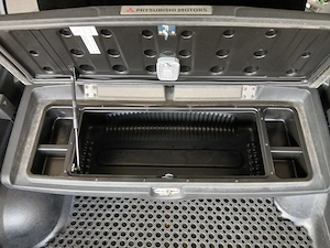 Mitsubishi L200 Pickup Aufbewahrungsbox Laderaumwanne Bild 4