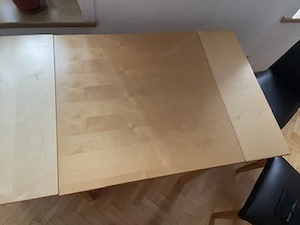 Tisch mit Stühlen Bild 3