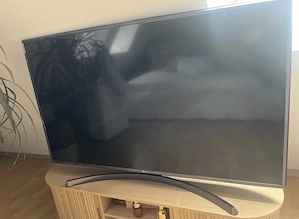 Fernseher mit Tv Board  Bild 4