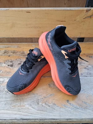 Hoka Laufschuhe Bild 3