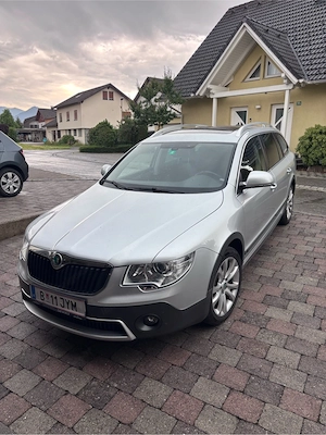Skoda Superb Scout 4x4 DSG 2.0 TDI Bild 3
