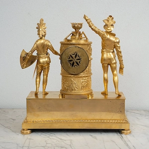 Fein ziselierte goldene Bronzeuhr aus dem frühen 19. Bild 5