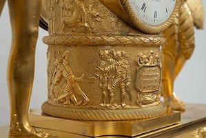 Fein ziselierte goldene Bronzeuhr aus dem frühen 19. Bild 4