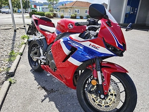 Honda CBR600rr Bild 3