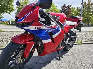 Honda CBR600rr Bild 2
