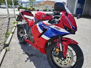 Honda CBR600rr Bild 3