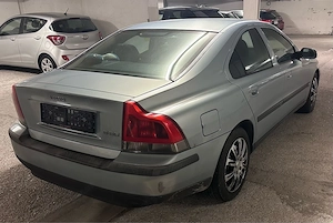 Volvo S60 2,4 D Bild 8