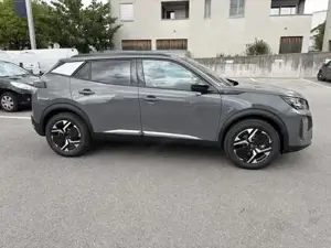 Peugeot 2008 Bild 6