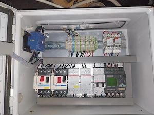 Schaltschrank mit Siemens LOGO Steuerung Bild 4