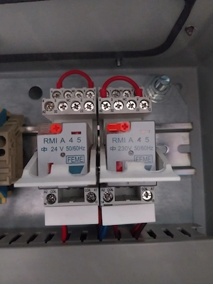 Schaltschrank mit Siemens LOGO Steuerung Bild 8