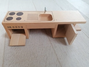Holz-Puppenhaus möbliert Vollholz Bild 5